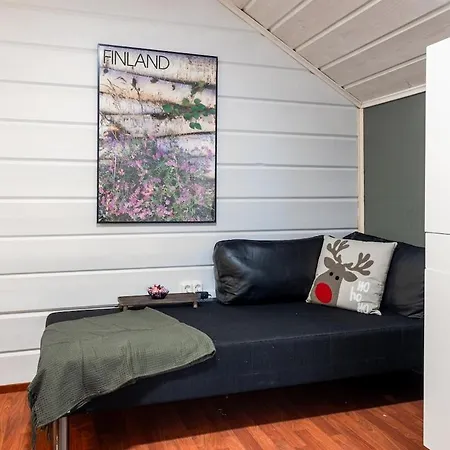 Santa's Closest Neighbor Vila *