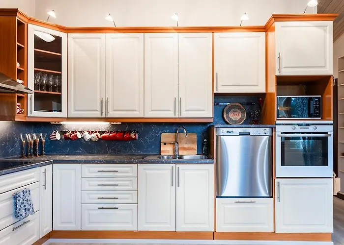 Huvilat Santa's Closest Neighbor *