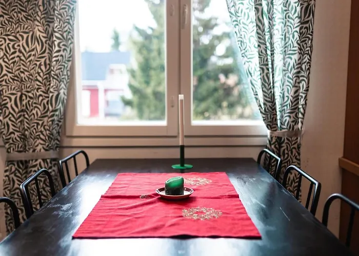 Huvilat Santa's Closest Neighbor *