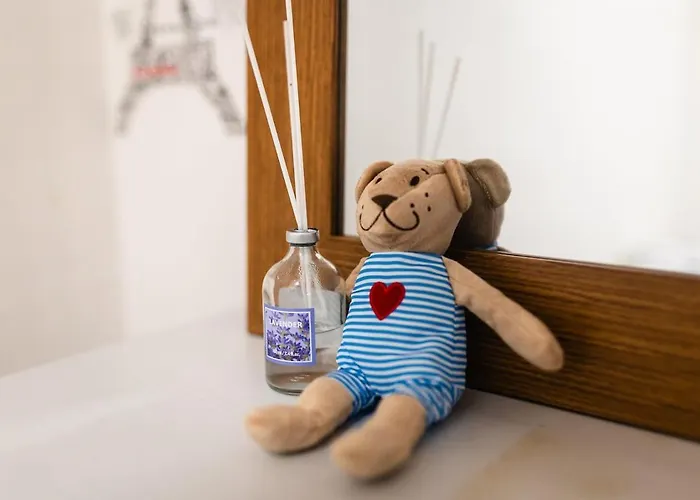 Santa's Closest Neighbor