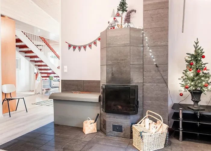 Santa's Closest Neighbor