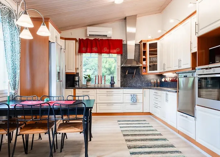 Santa's Closest Neighbor